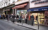 Các hiệu sách bán Charlie Hebdo bị đe dọa tấn công