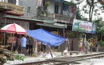 Va chạm với tàu hỏa khi sang đường, hai người thiệt mạng
