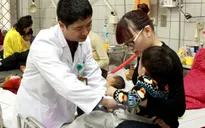 Trẻ em nhập viện tăng đột biến do nắng nóng