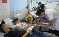 Quảng Ngãi: Ăn bánh mì, 12 người bị ngộ độc thực phẩm nặng