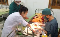Cấp cứu kịp thời ngư dân bị tai nạn do bão số 1 ở Bạch Long Vĩ