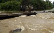 Mưa lớn tại Đà Lạt làm hai người bị cuốn trôi