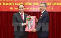 PTTg Nguyễn Xuân Phúc trao Huân chương Độc lập hạng Nhì cho Bộ trưởng Lào