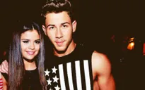 Selena Gomez bất ngờ tái hợp tình cũ Nick Jonas?
