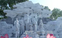 Khánh thành tượng đài "Bác Hồ với nhân dân các dân tộc tỉnh Tuyên Quang"