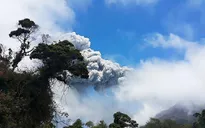 Núi lửa Costa Rica phun trào mạnh nhất trong 2 thập kỉ qua