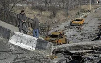 Lệnh ngừng bắn lại bị vi phạm ở miền Đông Ukraine