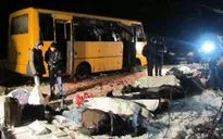 Ukraine: Xe buýt bị trúng tên lửa, 11 người thiệt mạng