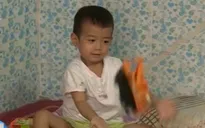 Bé 3 tuổi chống chọi với khối u bàng quang