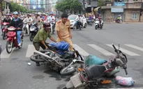 Vận chuyển thuốc lá lậu gây tai nạn rồi bỏ trốn