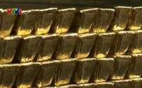 Giá vàng thế giới thấp nhất trong hơn 5 năm
