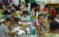 Nên hay không nên cho con đi học trước khi vào lớp 1?