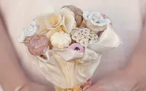 Những bó hoa cưới phá cách dành cho cô dâu