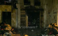 Hà Nội: Cháy sát đền Bà Kiệu, thiêu rụi cửa hàng túi xách