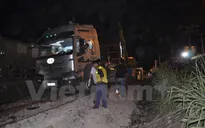 Thông tuyến Bắc-Nam sau vụ tàu hỏa đâm xe đầu kéo tại Đồng Nai