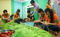 Cơm miễn phí “tiếp sức” cho sĩ tử mùa thi