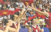 Ngọc Hoa lặng người tham quan triển lãm ảnh VTV Cup 2015