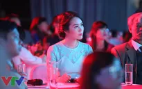 Gala Việc tử tế: Á hậu Thụy Vân xinh đẹp trên trường quay