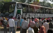 Bangladesh: Ném bom xăng, 9 người thiệt mạng