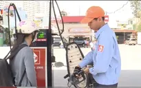 Xăng dầu giảm giá mạnh, giá thực phẩm rục rịch giảm theo
