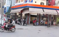 Bắt quả tang 2 cây xăng gắn chíp gian lận