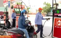 Người dân TP.HCM băn khoăn về xăng E5