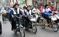 Xe đạp điện: Tiện lợi hay hiểm họa?