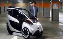 Chạy thử xe điện 3 bánh Toyota i-Road