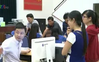 Thí sinh đổ xô rút hồ sơ, trường top đầu có nguy cơ thiếu chỉ tiêu