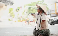 Cảm phục nghị lực phi thường của người phụ nữ không tay không chân