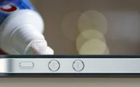 8 cách loại bỏ vết xước trên smartphone và tablet
