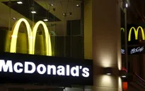 Pháp cáo buộc McDonald’s nợ 300 triệu Euro tiền thuế