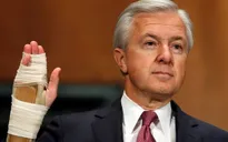 CEO Wells Fargo từ chức sau vụ bê bối 2 triệu tài khoản giả
