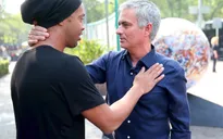 Bỏ quên Man Utd, Mourinho sang Mexico dẫn dắt đội bóng của Ronaldinho