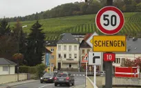 EC cảnh báo nguy cơ khối Schengen tan rã