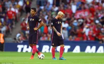 Choáng: Barcelona “thua vỡ mặt” trước Liverpool