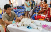 Tưới xăng đốt vợ con, 5 người thương vong