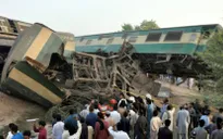 Pakistan: Hai tàu hỏa đâm nhau, 156 người thương vong
