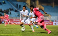 HAGL 1-2 SHB Đà Nẵng: Lấm lưng trên sân nhà