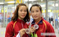 Giành vé dự Olympic, Vũ Thị Hằng và Nguyễn Thị Lụa rạng rỡ ngày trở về