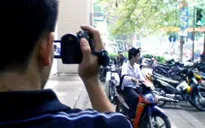 Nhiều người dân quay clip giao thông đưa lên mạng