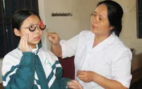 Trẻ em nên được khám sàng lọc tật khúc xạ vào đầu mỗi năm học