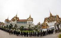 Hàng nghìn người dân Thái Lan xếp hàng viếng Nhà vua quá cố