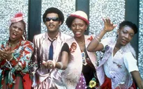 Tối 1/10, ban nhạc Boney M và thành viên nhóm Smokie biểu diễn tại Hà Nội
