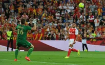 VIDEO: Chamberlain dứt điểm xuất thần, Arsenal thoát thua trước RC Lens