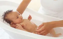Phân biệt hẹp bao quy đầu sinh lý và bệnh lý ở trẻ?