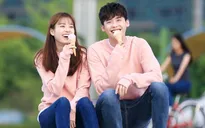 Lộ ảnh hẹn hò siêu đáng yêu của Han Hyo Joo và Lee Jong Suk