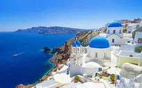 Những đám cưới đã cứu Santorini, Hy Lạp thoát khỏi suy thoái kinh tế