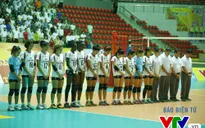 CLB Chonburi (Thái Lan) mặc niệm tưởng nhớ Nhà vua Bhumibol Adulyadej