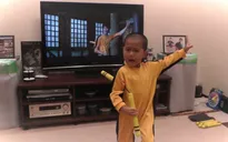 Cậu bé 5 tuổi múa côn điêu luyện như Lý Tiểu Long
